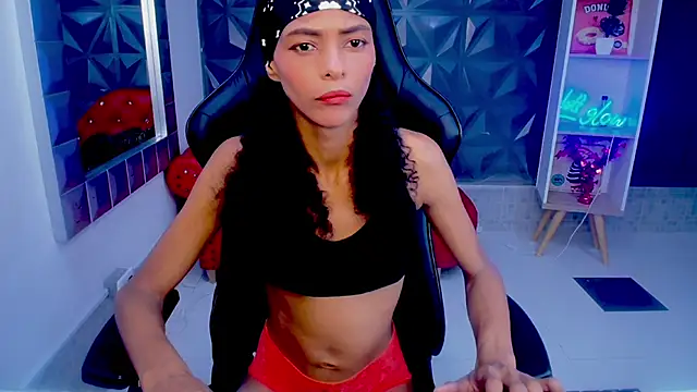 becky lynch 102 online show from 11/29/25, 05:02