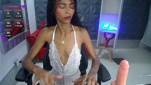 becky lynch 102 online show from 02/26/26, 05:46