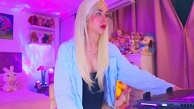 Snapshot of MadamBarbiee chatting on 01/08/26, 12:27 MadamBarbiee online show from 01/08/26, 12:27