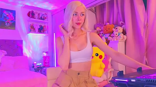 MadamBarbiee online show from 12/23/25, 12:33