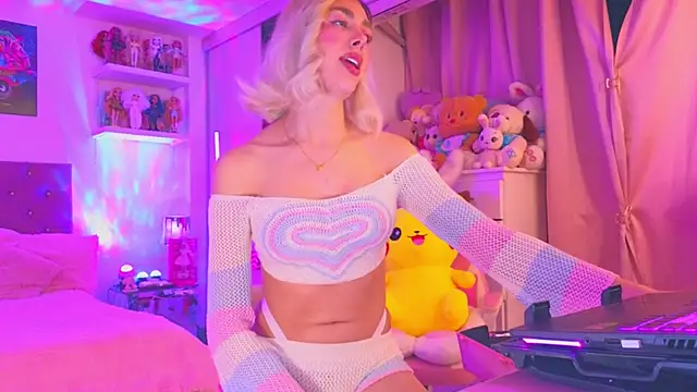 MadamBarbiee online show from 12/15/25, 01:11