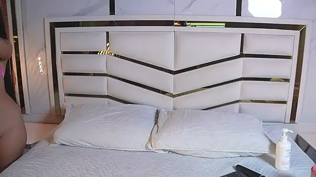 luciana agudelo online show from 03/15/26, 07:21