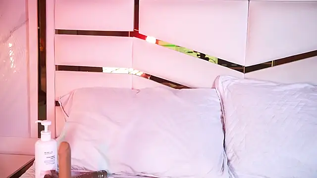 luciana agudelo online show from 02/22/26, 07:37