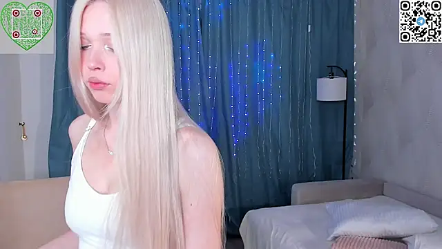 Snapshot of CherrylHolme chatting on 02/27/26, 07:57 CherrylHolme online show from 02/27/26, 07:57