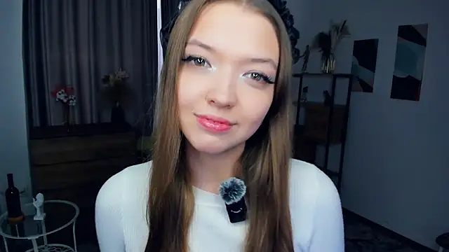 Snapshot of SalliePrutt chatting on 11/26/25, 10:15 SalliePrutt online show from 11/26/25, 10:15