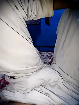 vaasuboy01 online show from 06/17/26, 05:56