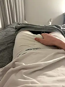 TwinkiStar05 online show from 11/19/25, 07:36