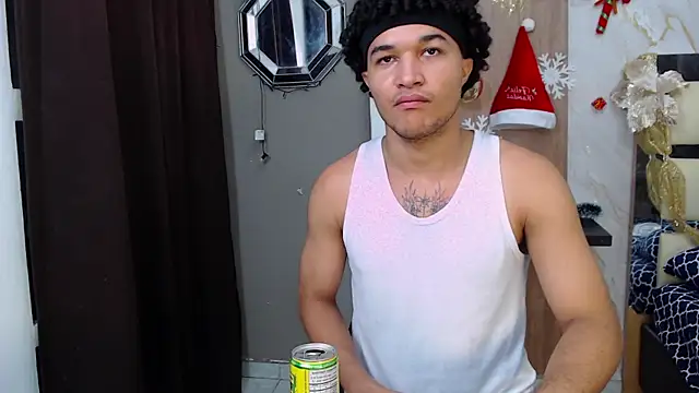 sweett love  online show from 12/22/25, 03:17