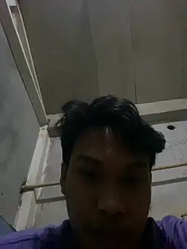 Snapshot of pirtell chatting on 12/01/25, 03:57 pirtell online show from 12/01/25, 03:57