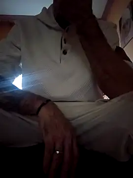 CDY74 online show from 12/17/25, 01:49