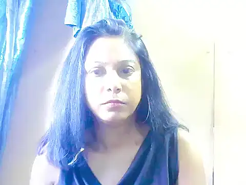 Snapshot of indian_spice_girl chatting on 03/09/26, 01:58 indian spice girl online show from 03/09/26, 01:58