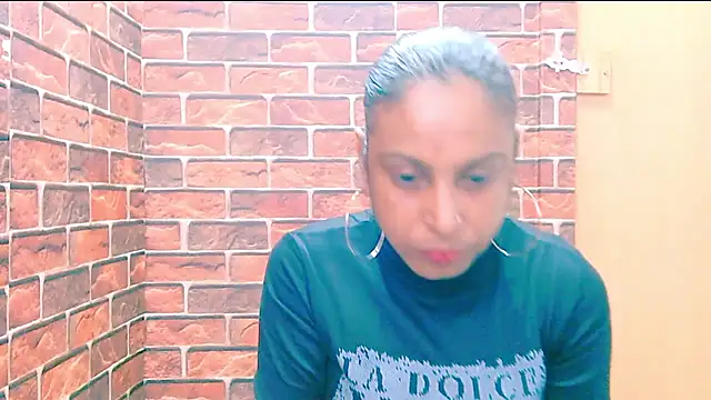 Snapshot of indian_spice_girl chatting on 04/24/26, 06:48 indian spice girl online show from 04/24/26, 06:48