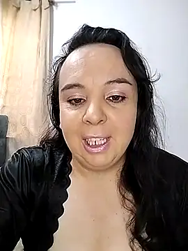 Ivonne 17 online show from 11/20/25, 05:24