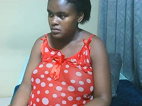 PregiiCaramellxx online show from 01/13/26, 06:34