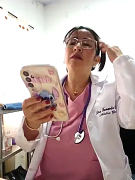 JustSamantha  online show from 11/26/25, 12:05