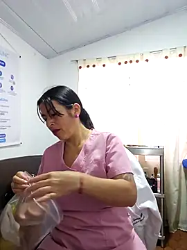 Snapshot of JustSamantha_ chatting on 04/29/26, 11:25 JustSamantha online show from 04/29/26, 11:25