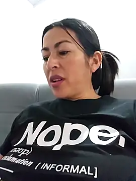 JustSamantha  online show from 12/14/25, 09:42