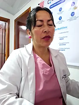 JustSamantha  online show from 04/17/26, 11:24