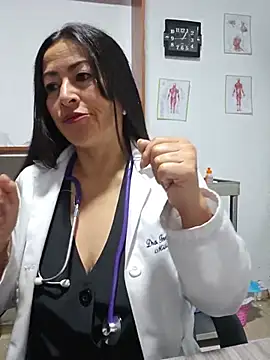 JustSamantha  online show from 06/12/26, 11:19