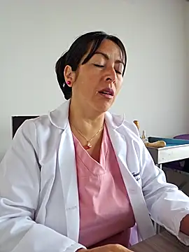 JustSamantha  online show from 12/04/25, 01:21