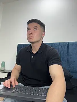 Ethan-Connor online show from 11/28/25, 08:42