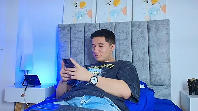 Ethan-Connor online show from 11/22/25, 08:51