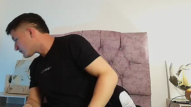 Ethan-Connor online show from 11/27/25, 07:36