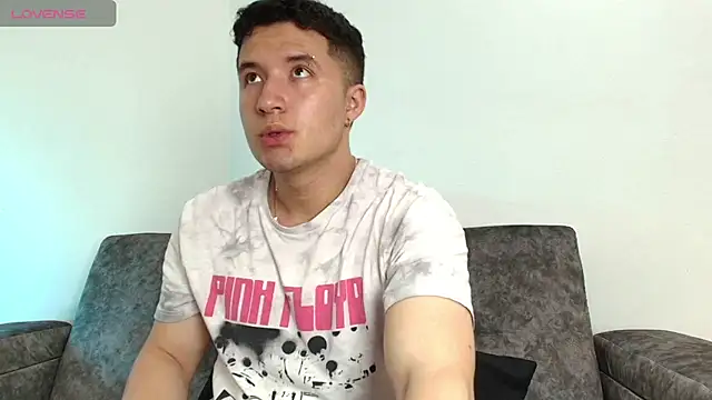 Ethan-Connor online show from 12/01/25, 08:53