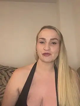 BootyQueenApril online show from 11/28/25, 09:15