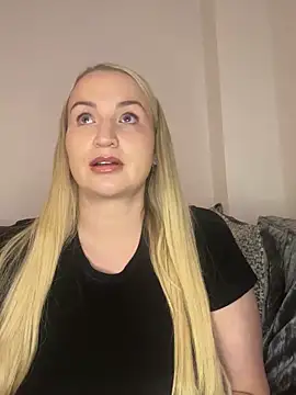 BootyQueenApril online show from 12/14/25, 08:03