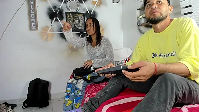 StephaniaAndRandy online show from 11/29/25, 05:57