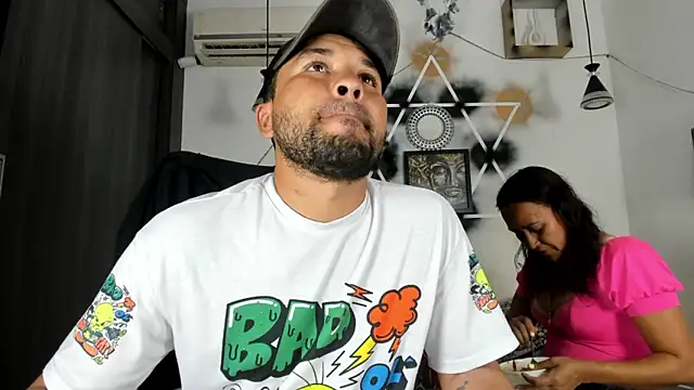 StephaniaAndRandy online show from 12/04/25, 04:50