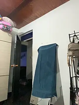 Annaa Hott online show from 12/01/25, 07:09