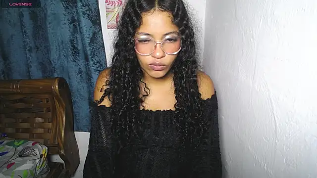 chleo rosse online show from 12/22/25, 01:33