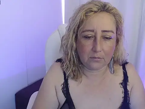 Perla 2026 online show from 11/20/25, 05:02