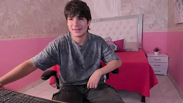 Snapshot of JakeSummer_ chatting on 11/29/25, 01:22 JakeSummer online show from 11/29/25, 01:22