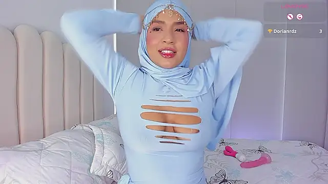 Amira-Zahra online show from 03/17/26, 06:33