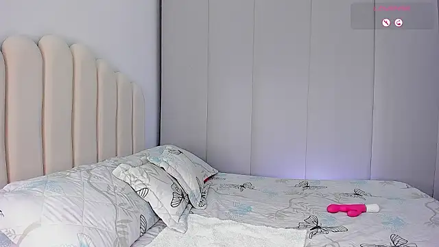 Amira-Zahra online show from 02/12/26, 10:04