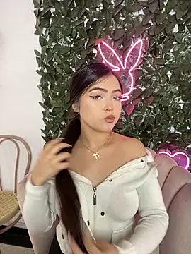 KyliePinkk  online show from 11/27/25, 05:57