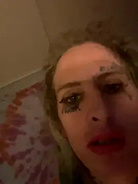 transsnowbunny online show from 11/19/25, 10:43