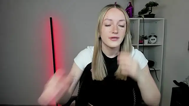 EvelynBlond online show from 03/10/26, 01:26