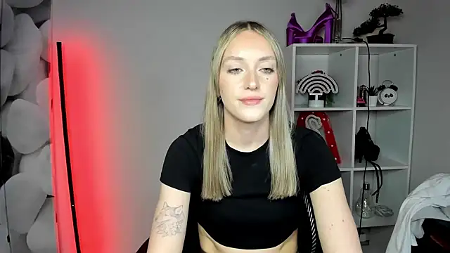 EvelynBlond online show from 02/16/26, 06:50