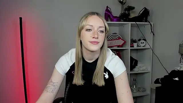 EvelynBlond online show from 03/26/26, 06:22