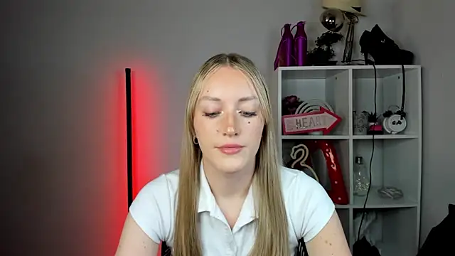 EvelynBlond online show from 05/28/26, 01:06