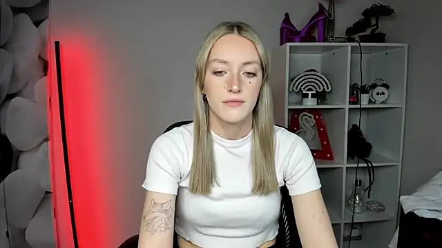 EvelynBlond online show from 02/17/26, 01:30