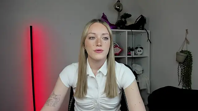 EvelynBlond online show from 03/31/26, 12:29