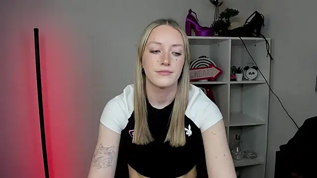 EvelynBlond online show from 03/24/26, 01:22