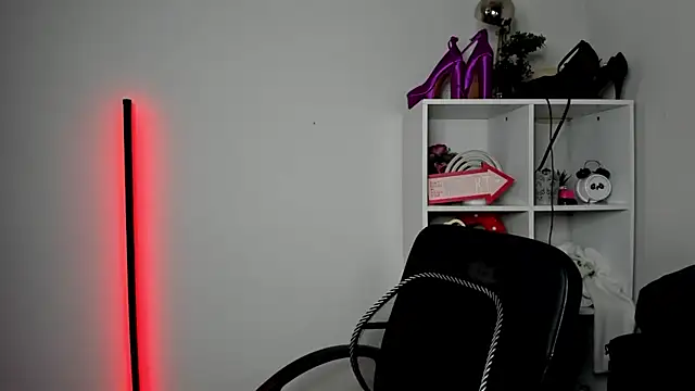 EvelynBlond online show from 04/29/26, 12:31
