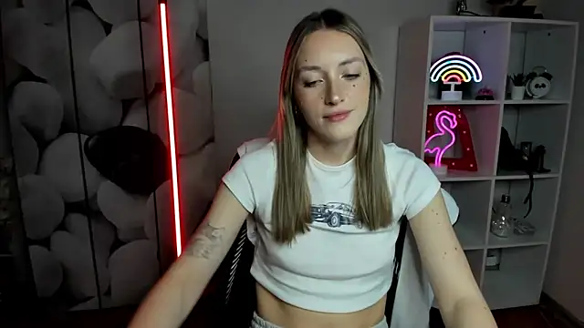 EvelynBlond online show from 12/19/25, 01:35