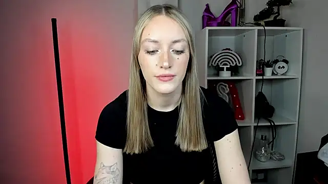 EvelynBlond online show from 02/24/26, 01:45